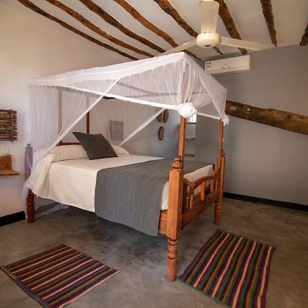 Nest Style Beach Hotel Zanzibar Makunduchi Buitenkant foto