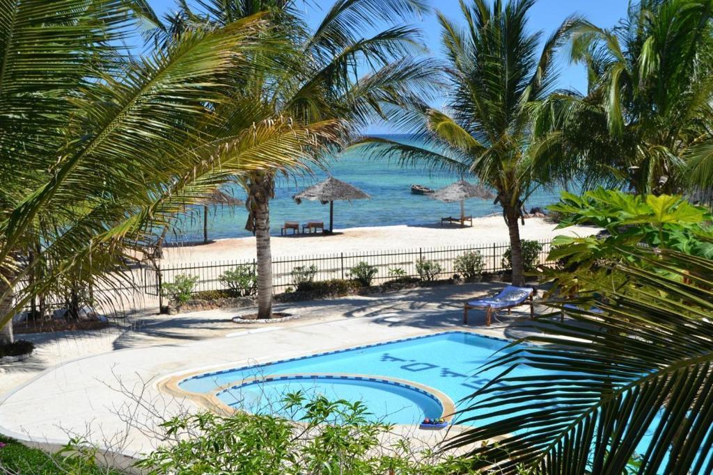Nest Style Beach Hotel Zanzibar Makunduchi Buitenkant foto