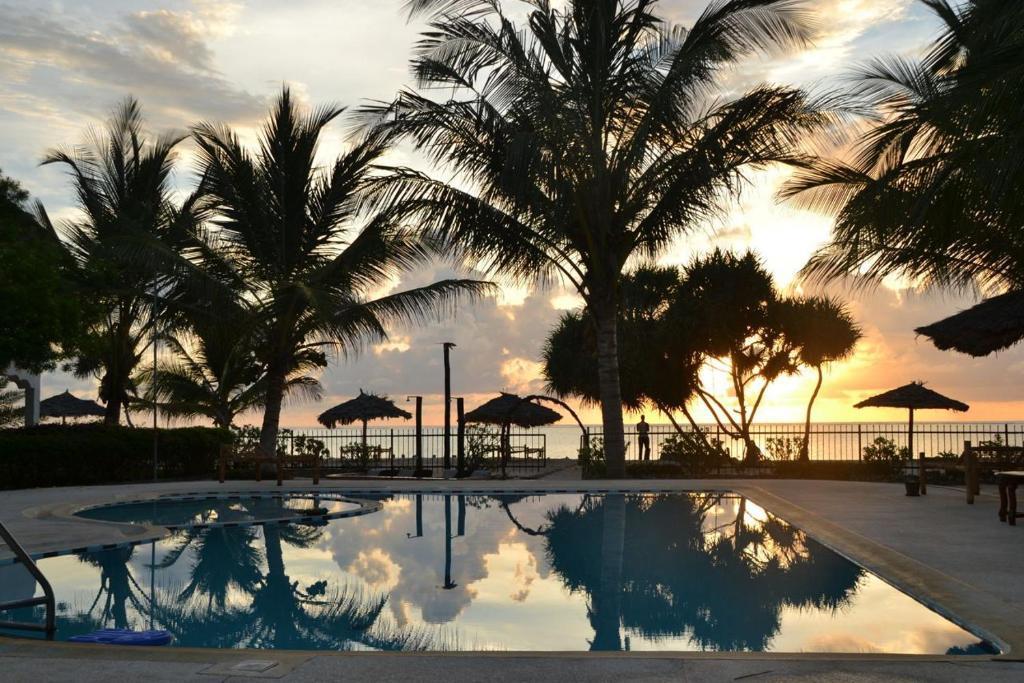Nest Style Beach Hotel Zanzibar Makunduchi Buitenkant foto